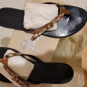 Burberry Flip flops, size 11